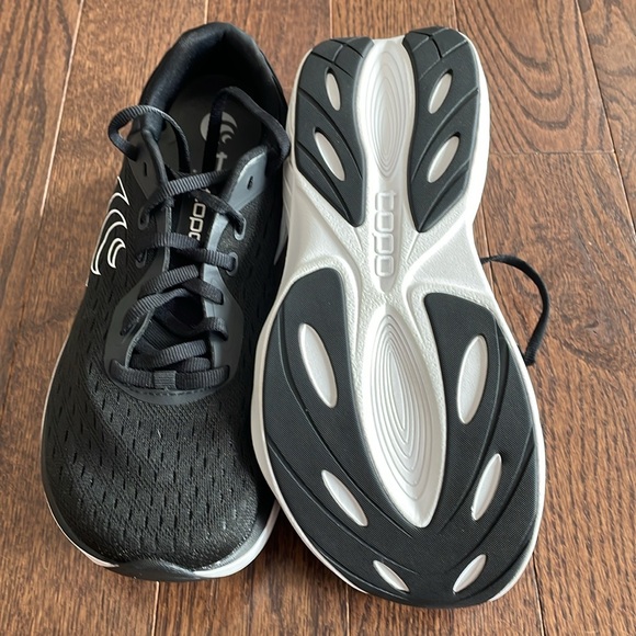 Practically new Topos Atmos size 7.5 - Picture 3 of 8